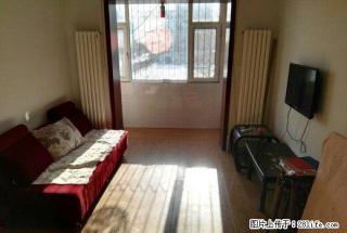 小黑 福春六路车总站1500元精装液晶大床三室一厅2楼包取暖 - 丹东28生活网 dandong.28life.net